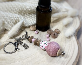 Bloemvormige sleutelhanger met geurverspreider, roze vilt, houten geurhanger, essentiële oliën, aromatherapie voor onderweg, cadeau-idee voor moeder, vriendin, vrouw, kind