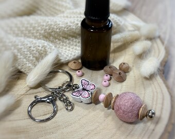 Diffuseur porte-clés papillon, en feutre rose, pendentif en bois parfumé, huiles essentielles, aromathérapie nomade, idée cadeau pour maman, petite amie, épouse