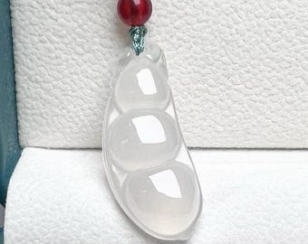 Colgante de ágata blanca auténtica con forma de haba de la fortuna / Amuleto de la fortuna