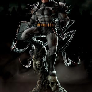 Puede incluir: Estatua detallada de Batman, posando heroicamente. La figura es gris y negra, con un cinturón amarillo y armadura con púas. La base presenta calaveras y una textura rocosa. El texto "Jace the Sculptor" es visible.