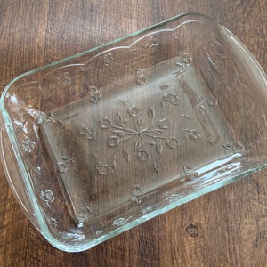 Vintage Clear Glass Floral Casserole Baking Dish