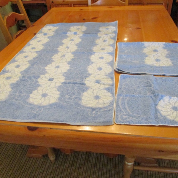 3 Pc Bath Towel Set Blue and White Pinwheel Mod Flowers NOS Never Used Mid Century Modern 1960s 1970s  Cannon USA Terry EVC Hard to Find Set
