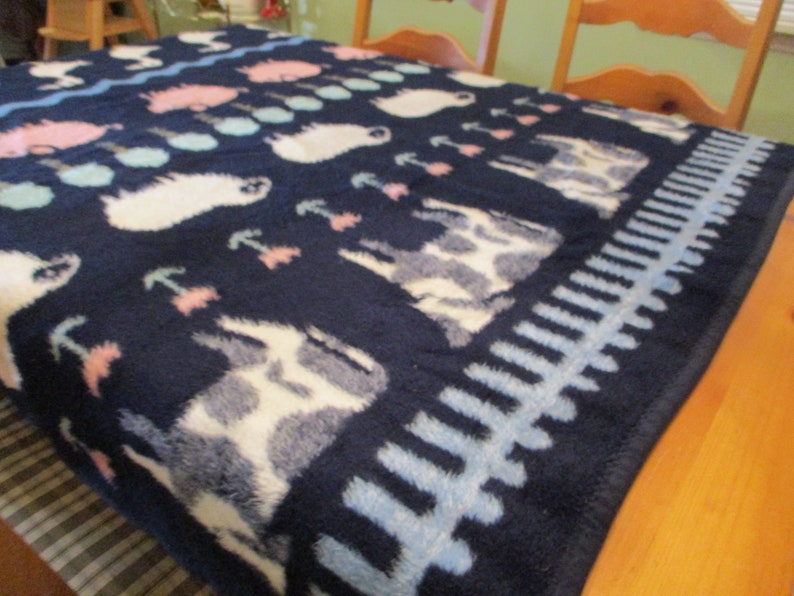 Vintage 1980s Crown Crafts Vuteks Blanket Acrylic 56 X 68 Navy Etsy