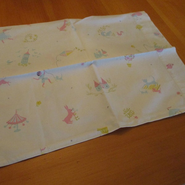 Darling Vintage Baby Child Nursery Pillowcase Great Graphics Pink Yellow Blue on Natural Sm Atomic Stars17 1/2 x 13