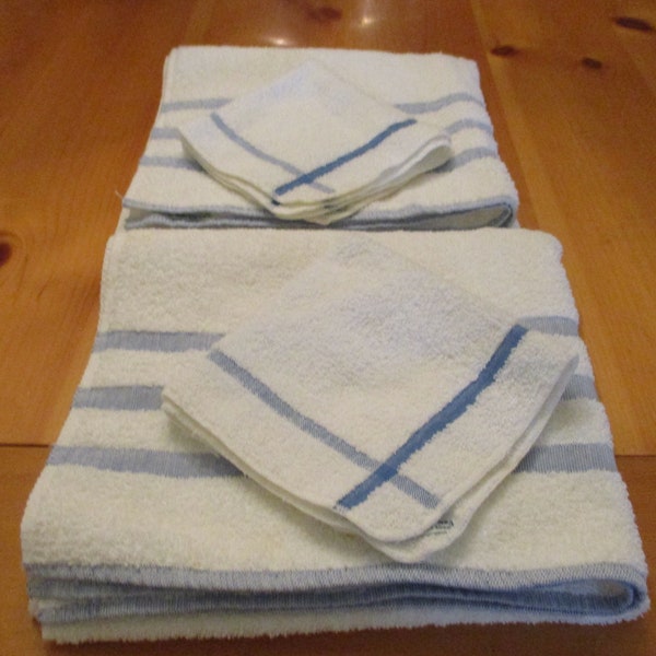 Set of Four 2 Bath 2 Wash Blue & White Horizontal Striped Edge Towels NOS Both Bath Have Marks Cannon for Famous-Barr Plus 2 Free Bath