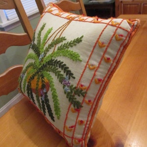 Vintage Completed Crewel Hand Embroidery Pillow from Kit EVC 13 1/2-14 70s BOHO Hanging Basket w Fern Orange Red Border Has Wear to Corners image 3