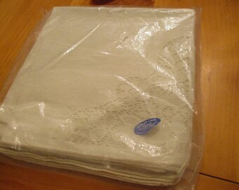 Set of Six 6 Unused New Old Stock Quaker Lace Dinner Napkins Cotton Poly Beige Off White with Tags 17" Corner Cutout Floral Lace No Issues