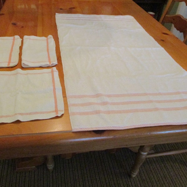 Vintage Unused NOS Peach Orange Coral Stripe on White 1 Bath and 3 Washcloths Martex for Famous-Barr in St. Louis Bath = marks on edge  EVC