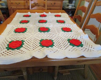 Vintage  Afghan Throw Blanket White 3D Raised Rose Petal Flowers  in Red with Green Leaf Edging 38 x 51 EVC Mint Looks Unused