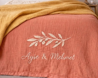 Gepersonaliseerde sprei geborduurde mousseline met olijftak - kingsize quilt van biologisch katoen