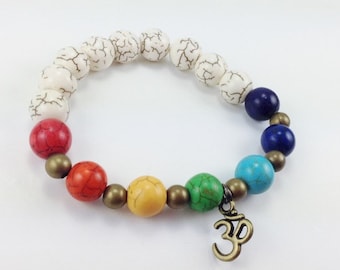 Sieben Chakras Perlen Armband, Türkis & Messing OM Charm, Yoga Schmuck