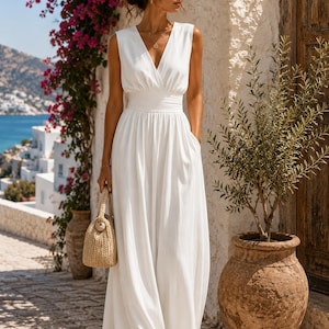 runway boho empire quality dress 8 Modern-Day Empire-Waist Dresses With Bridgerton-Style Flair