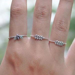 Oxidized sterling silver leaf ring Dainty stacking everyday ring image 1