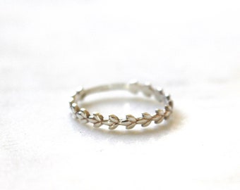 Silver Dainty Olive Leaves Stacking Band, 925 Leaf Thumb Ring,  Silver Olive Leaf Ring, Minimalist Ring for Everyday Use