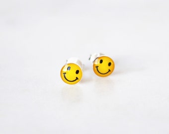 Silver Smiley Face Stud Earrings , 925 Smiling Face Earrings, Happy Face Emoji Everyday Earrings