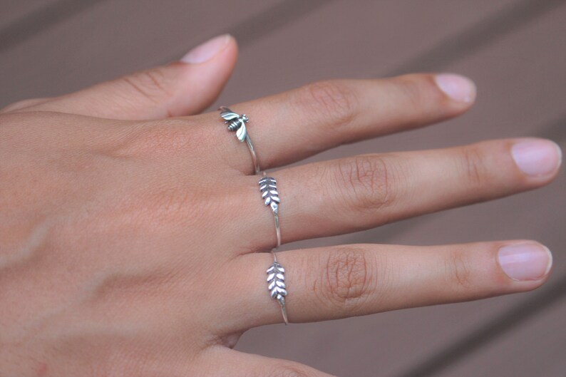 Oxidized sterling silver leaf ring Dainty stacking everyday ring image 4