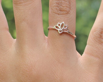 Silver Lotus Ring | Sterling Silver Flower Ring | Minimalist Everyday Trendy Ring Gift for Her