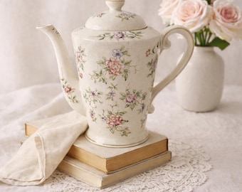Vintage Hand-Painted Floral Teapot – 1940s Japan Porcelain, Cottagecore Decor