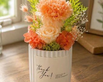 Regalo para el Día de la Madre, Maceta con Claveles Naranjas Degradados – Decoración Floral de Escritorio Hecha a Mano, Arreglo Floral Eterno