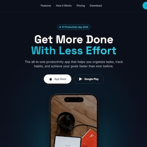 Może przedstawiać: Strona docelowa witryny internetowej dla aplikacji zwiększającej produktywność Appflow. Nagłówek brzmi "Get More Done With Less Effort". Strona zawiera smartfon ze słuchawkami i książką oraz przyciski do App Store i Google Play.