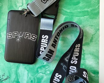 Op San Antonio geïnspireerde ID-/badgehouder voor BASKETBALTHEMA met bijpassend basketbalkoord