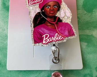 Portabadge retrattile in acrilico RT BARBIE in camice