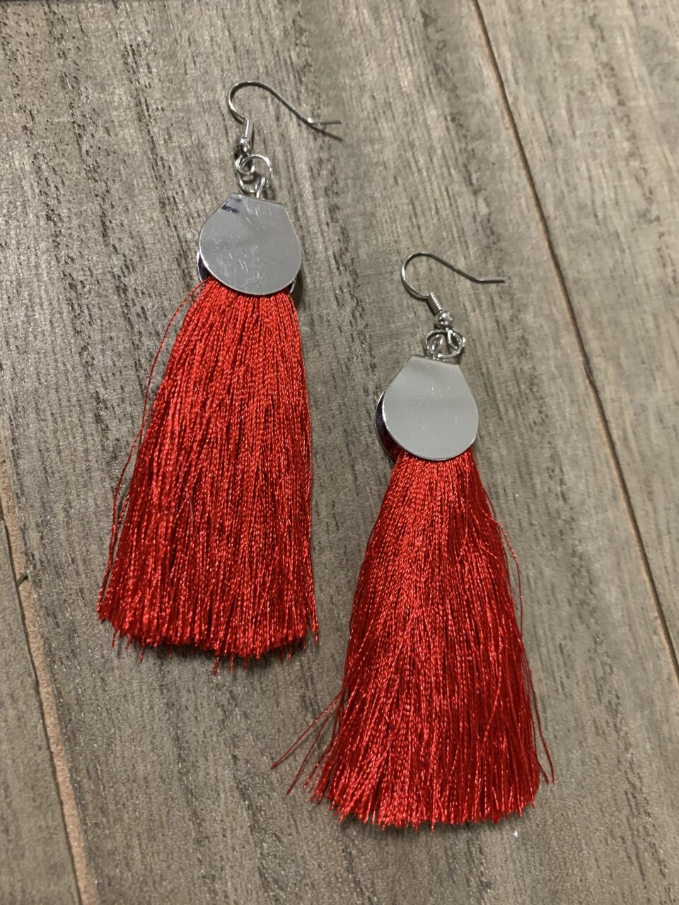 Flecos largos rojos en ganchos de pescado de plata ligeros Etsy