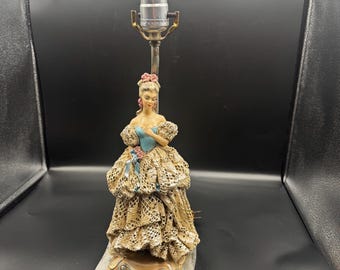 Vintage Victorian Lady Lamp Lace Dress Figurine Lamp Shabby Chic Cottagecore Decor Romantic Table Lamp Retro Boudoir Lighting
