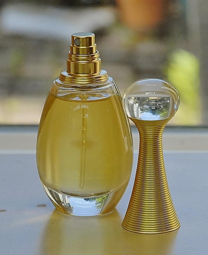 Vintage J'ADORE by CHRISTIAN DIOR Edp 30 Ml 1 Oz Old Formula 2000