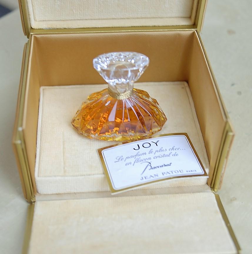 ジャンパトゥ　ジョイ　バカラクリスタルボトル Vintage JOY by JEAN PATOU Baccarat Crystal Collectible Sealed