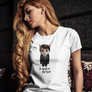 Camiseta "A Touch Of The Tism", Camiseta divertida, Estética felina, Camiseta, Nutria stimming, Regalo para personas con autismo, Neurospicy