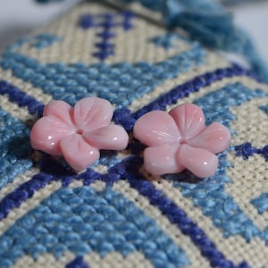10mm Queen conch shell Carved Flower Loose Gemstone Beads