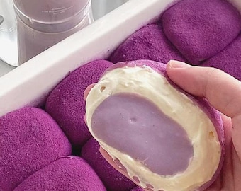 Weiches Taro Mochi mit cremiger Füllung