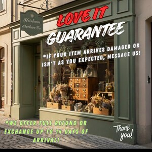 Może przedstawiać: Zestaw trzech ceramicznych kubk&oacute;w z nakrapianym, matowym wykończeniem. Kubki są w odcieniach kremowym, jasnoszarym i ciemnoszarym. Każdy kubek ma prosty, minimalistyczny design, idealny do kawy lub herbaty.