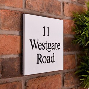 Letrero de granito para casa / Placa de dirección de 3 líneas / 23 x 20 cm / Regalo para nuevo hogar imagen 1
