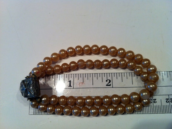 fake "Pearl" Bracelet - image 3
