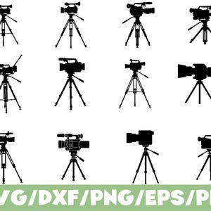 Può includere: Una collezione di illustrazioni a silhouette nere di videocamere su treppiedi. L'immagine include vari modelli di fotocamere, ciascuno montato su un supporto a tre gambe. La parte inferiore dell'immagine mostra il testo "SVG/DXF/PNG/EPS/PDF".