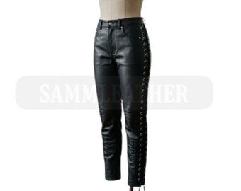 Handgefertigte Herren Schwarze Echtleder Hose mit Seitliche Schnürung Detail Biker Maßanfertigung