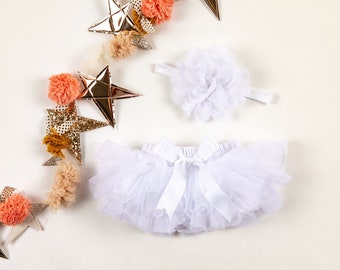 Baby Girl Ruffle Bottom Tutu Bloomer & Headband Set in White - Newborn Photo Set - Cake Smash - Diaper Cover - Baby Gift - First Birthday