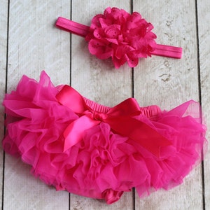 Baby Girl Ruffle Bottom Tutu Bloomer & Headband Set in Hot Pink Newborn Photo Set Cake Smash Diaper Cover Baby Gift First Birthday image 2