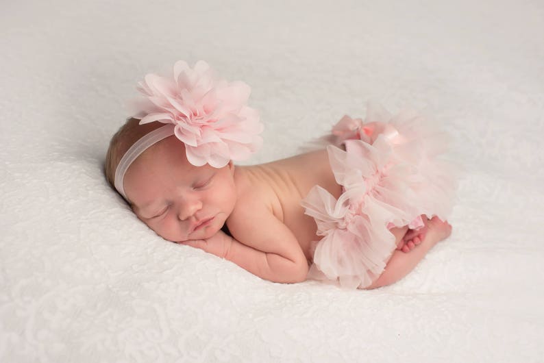 Baby Girl Ruffle Bottom Tutu Bloomer & Headband Set in Light Pink Newborn Photo Set Cake Smash Diaper Cover Baby Gift 1st Birthday image 3