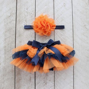 TEAM COLORS Baby Mädchen Tutu Bloomer & Stirnband Set in Marine und Orange - Neugeborenen Foto - Cake Smash - Windel-Überzieher - Baby Geschenk