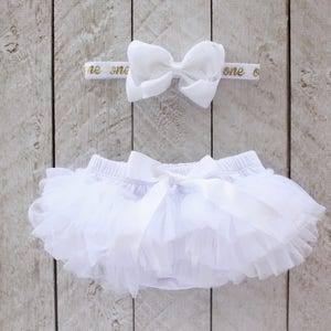 Baby Girl Ruffle Bottom Tutu Bloomer & Bow Headband Set in White and Gold - First Birthday Outfit - Cake Smash - One - 1st Birthday