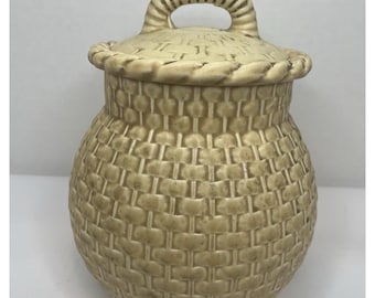 VTG Metlox Mfg Pottery Ceramic Cookie Jar Canister Basket Basketweave MCM W/ Lid