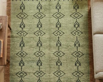 Hand Knotted Green Vintage New Zealand Wool Area Rug
