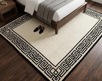 Handgetuft wollen vloerkleed | Beige zwart Grieks tapijt met geometrische rand
