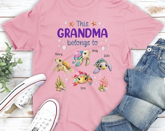 Custom Grandma Shirt, Turtle Grandma Mom T-Shirt, Matching Family Tee, Cute Mother's Day Birthday Gift For Grandma Nana, Turtle Lover Shirt