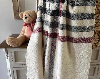 Handwoven Organic Cloud Cotton Baby Blanket: Soft & Cozy