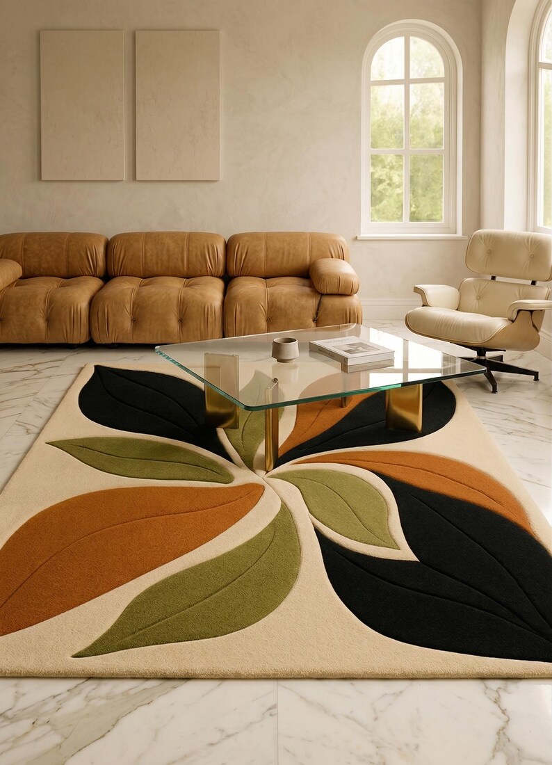 Plush handmade floor mat (Teppich) highlighting beautifully carved leaf tracks and a thick premium structural layout.
