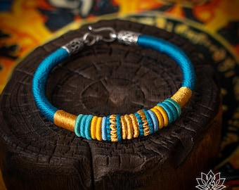 Bracciale largo in cotone, bracciale intrecciato a onda in stile boho, bracciale boho unico per avventurieri, bracciale fatto a mano con cordino rosso e nodo della ricchezza